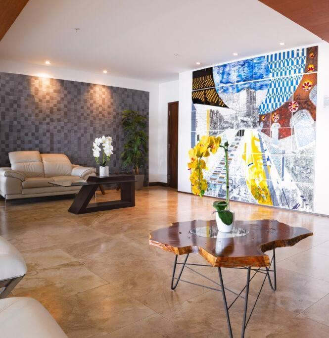 1102 Torre Los Yoses Hermoso Apartamento En Barrio Escalante Sin Parqueo San José Esterno foto