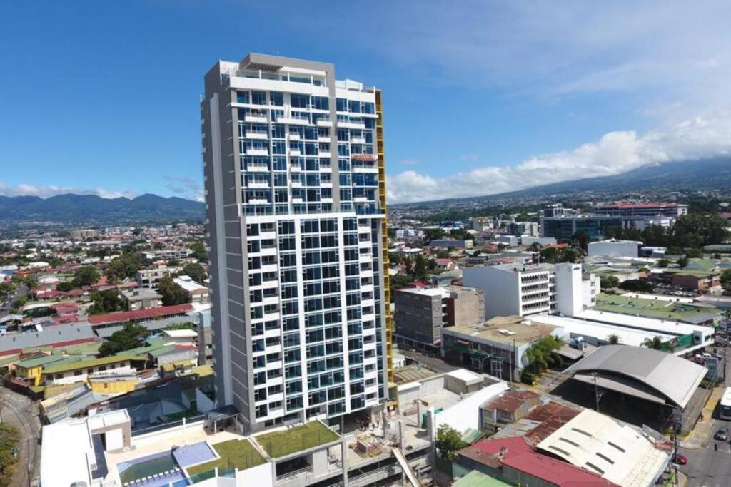 1102 Torre Los Yoses Hermoso Apartamento En Barrio Escalante Sin Parqueo San José Esterno foto